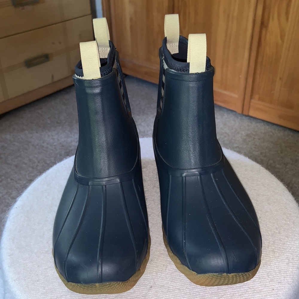SPERRY SALTWATER CHELSEA navy white stripes deck boots ankle height pull on 7 - Picture 2 of 8